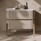 Table de chevet à 2 tiroirs en cuir beige glamour et plateau en pierre
