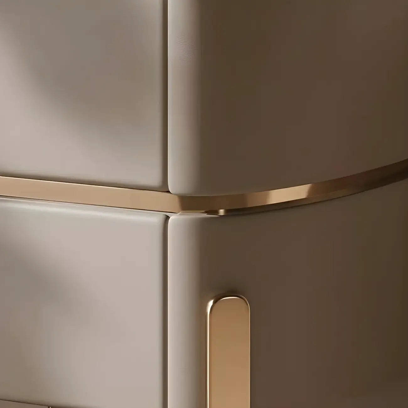 Table de chevet à 2 tiroirs en cuir beige glamour et plateau en pierre