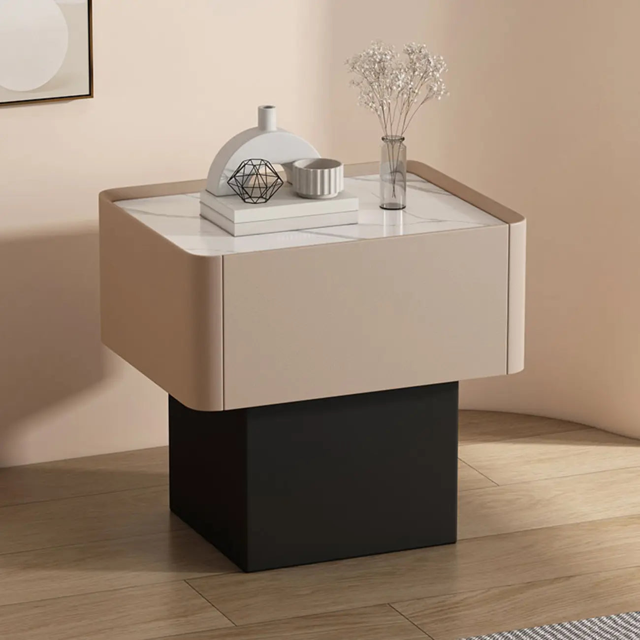 Table de chevet moderne à tiroirs en similicuir avec plateau en pierre