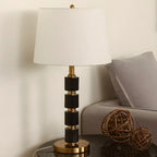 Lampe de bureau élégante en tissu blanc noble et pierre.