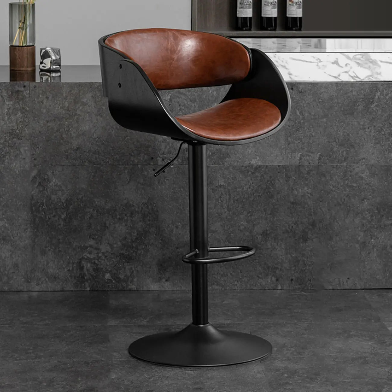 Tabourets de bar pivotants contemporains en cuir avec accoudoirs