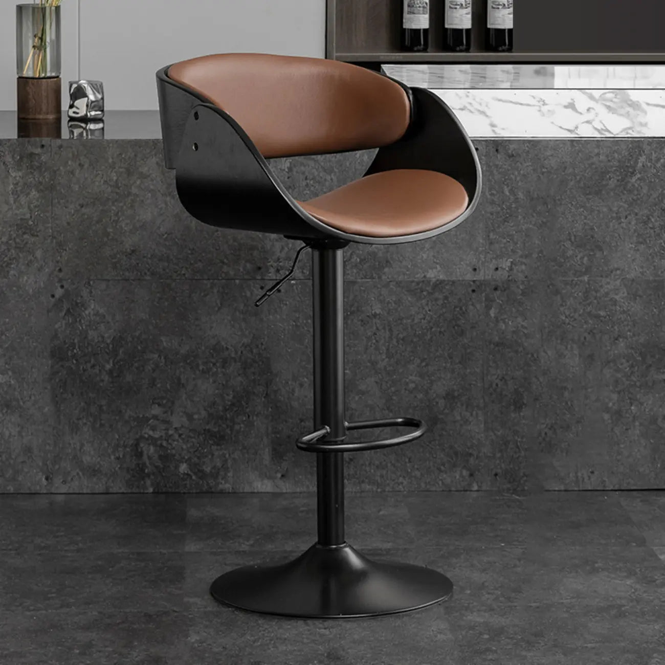 Tabourets de bar pivotants contemporains en cuir avec accoudoirs