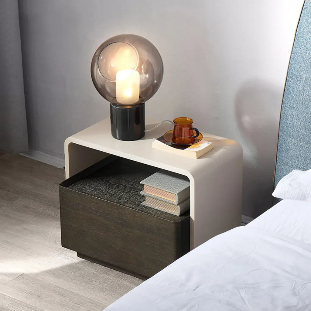 Table de chevet élégante en bois composite avec étagère et tiroir