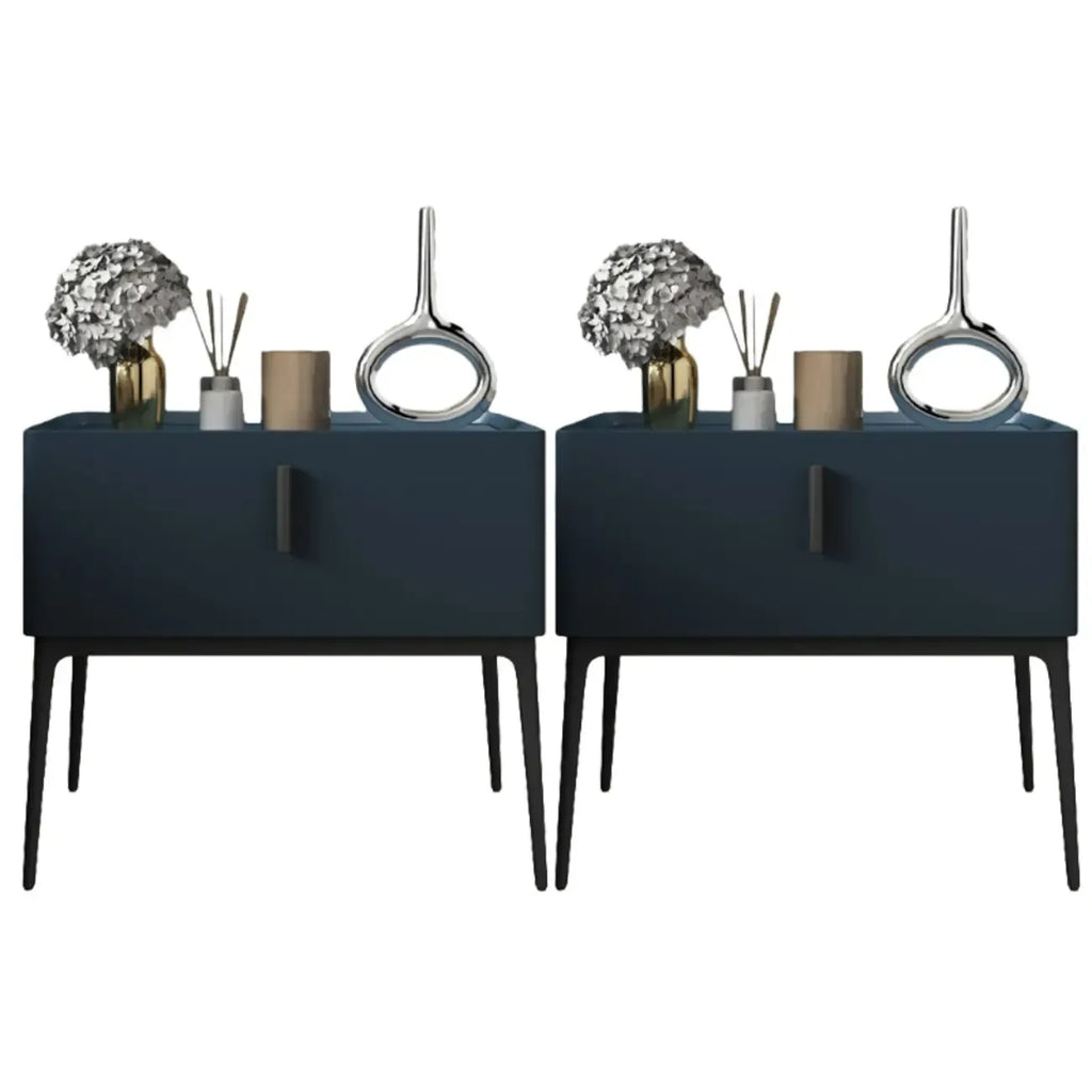 Table de chevet contemporaine à 4 pieds en similicuir beige avec tiroir