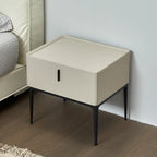 Table de chevet contemporaine à 4 pieds en similicuir beige avec tiroir