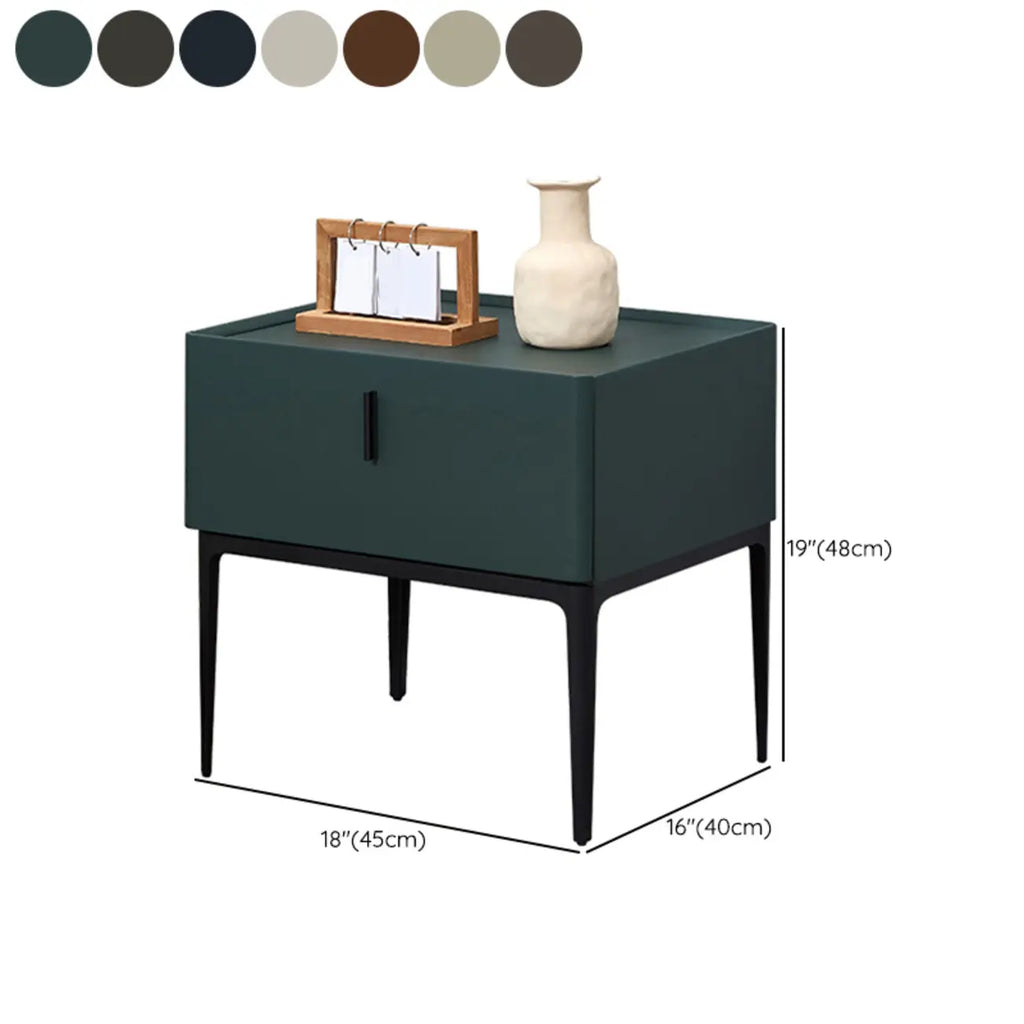 Table de chevet contemporaine à 4 pieds en similicuir beige avec tiroir