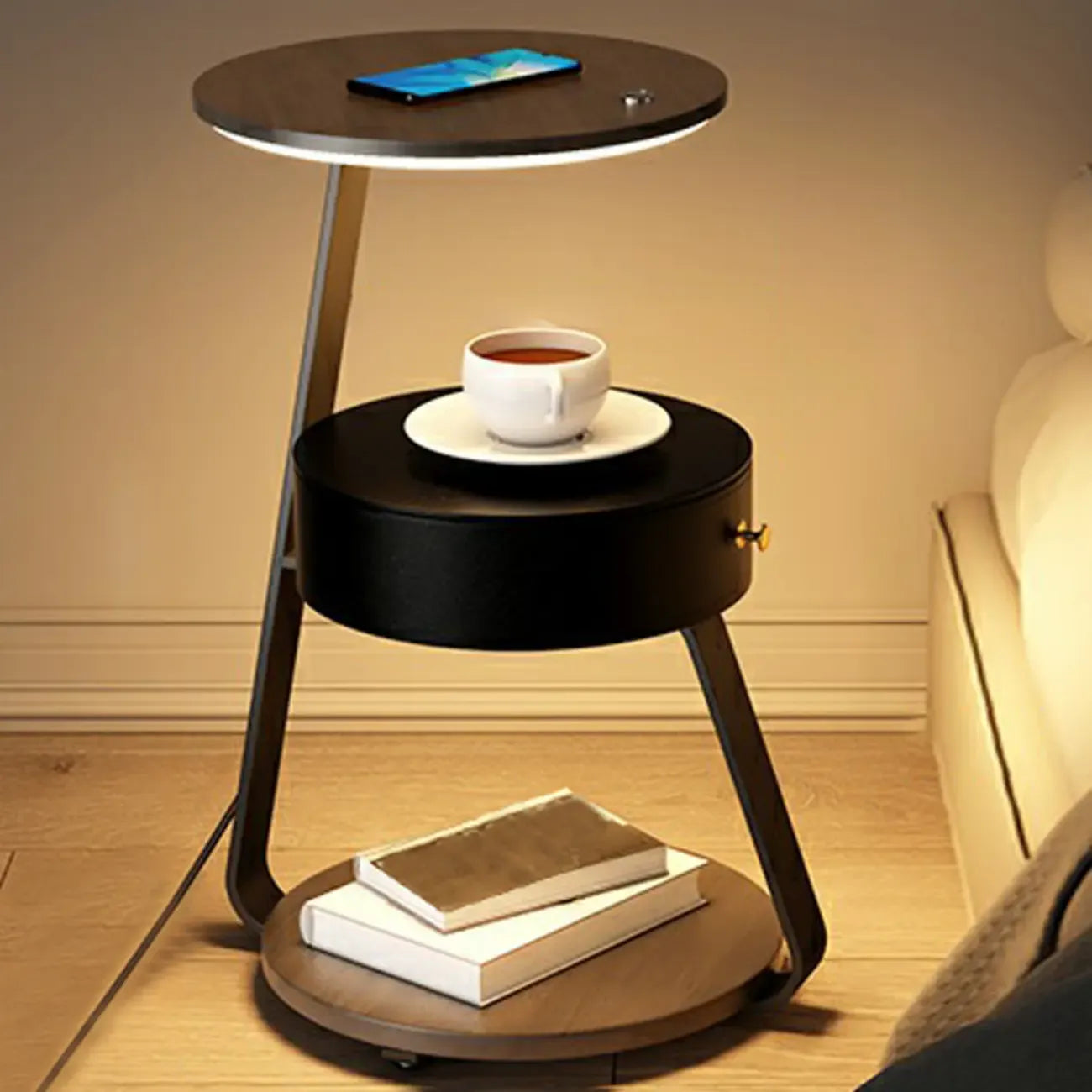 Table de chevet ouverte à 3 niveaux avec plateau en faux marbre et éclairage intégré