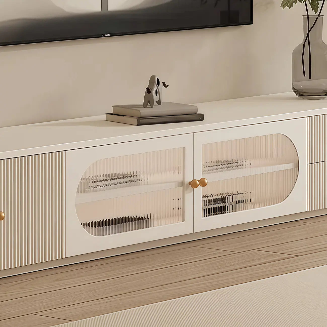Meuble TV long et moderne en bois blanc avec tiroirs
