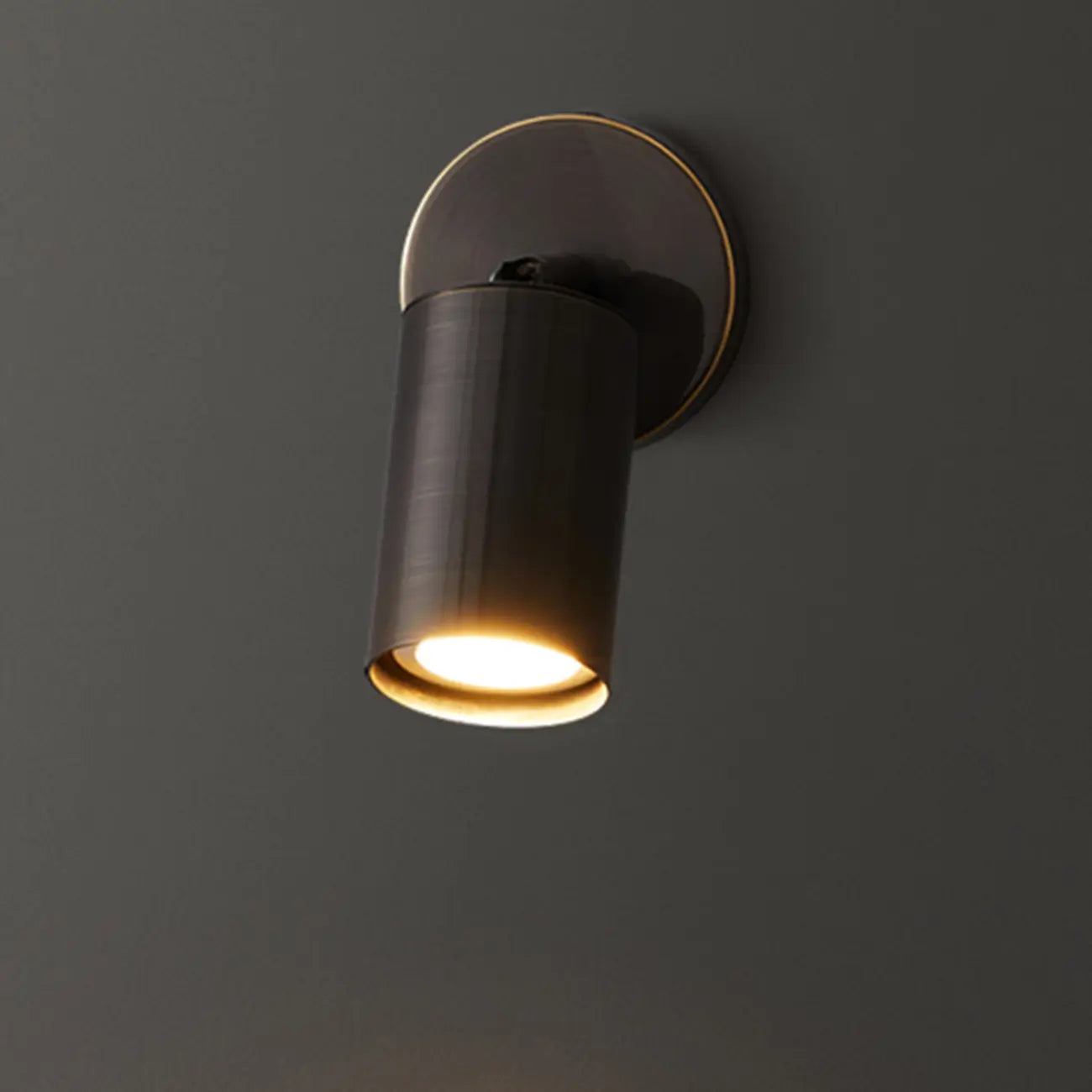 Appliques murales cylindriques minimalistes à LED réglables pour salle de bain