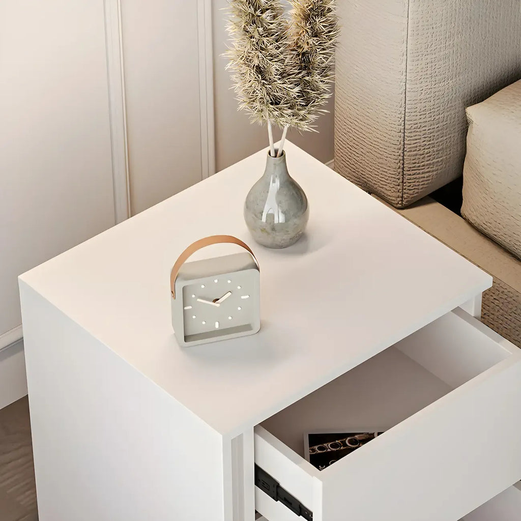 Table de chevet minimaliste à 2 tiroirs en bois blanc pur