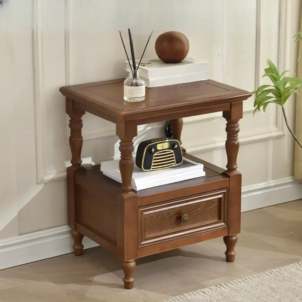 Table de chevet élégante en bois blanc avec tiroir et rangement ouvert