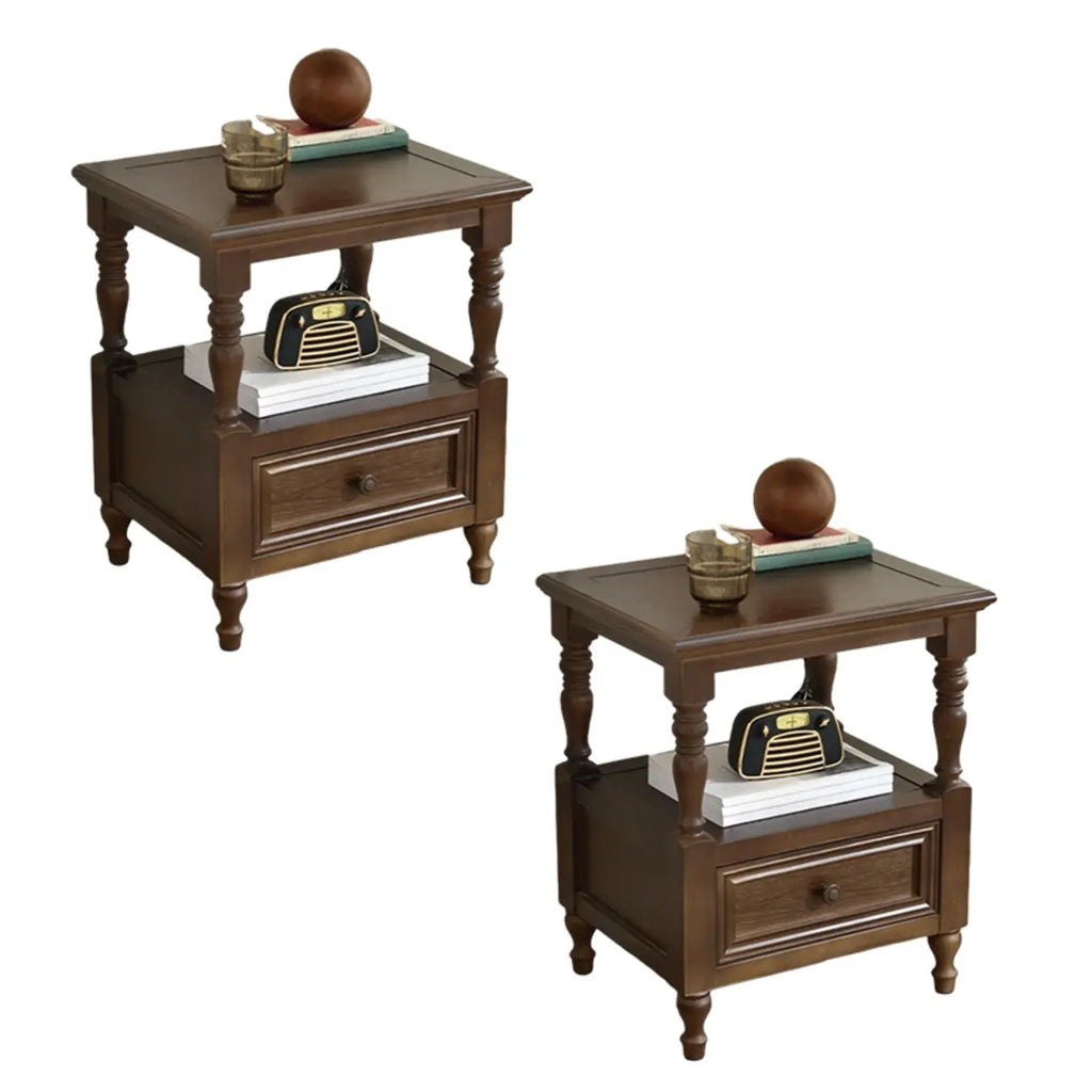 Table de chevet élégante en bois blanc avec tiroir et rangement ouvert
