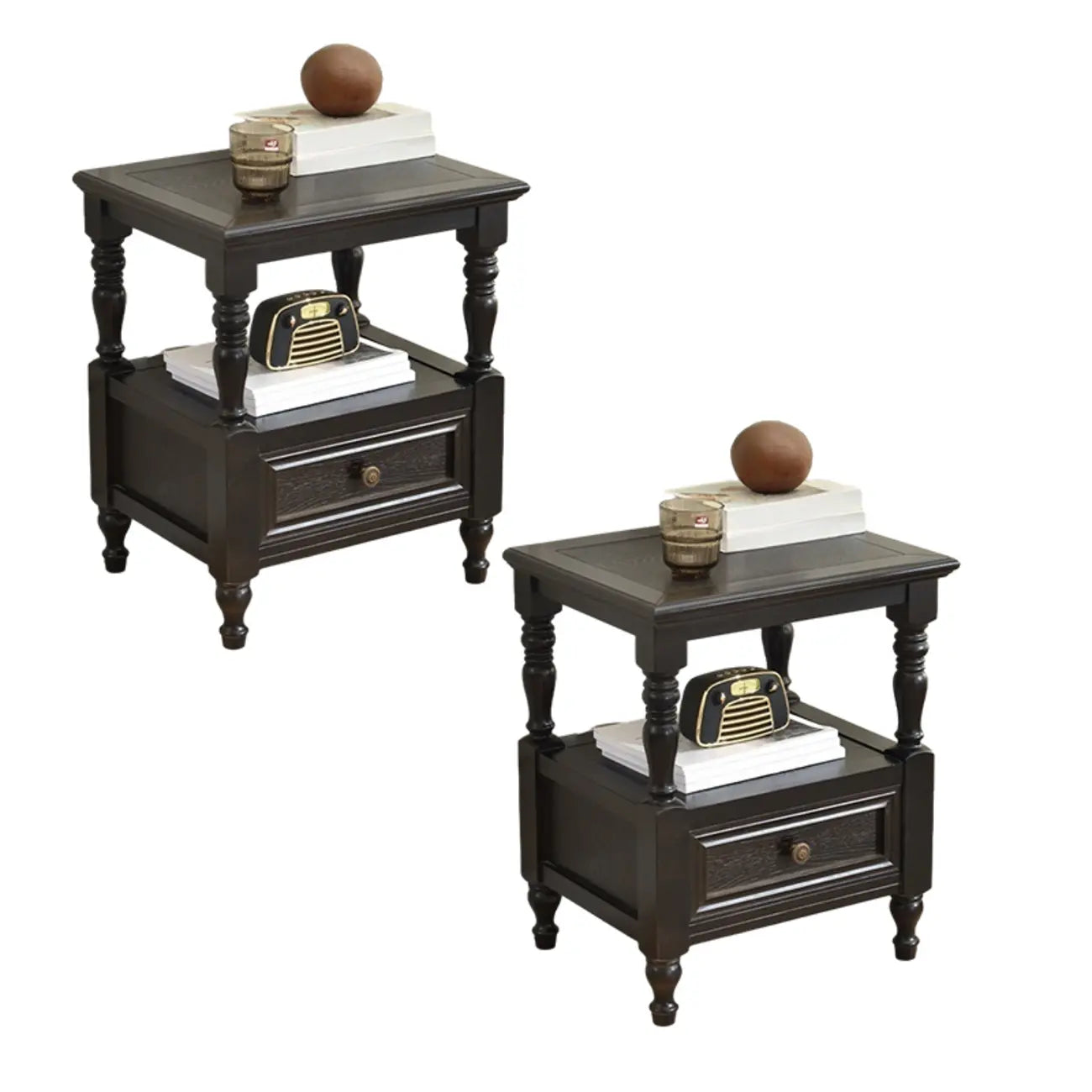 Table de chevet élégante en bois blanc avec tiroir et rangement ouvert