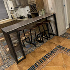 Tables de bar modernes en pierre grise avec base en métal et rangements pour la cuisine