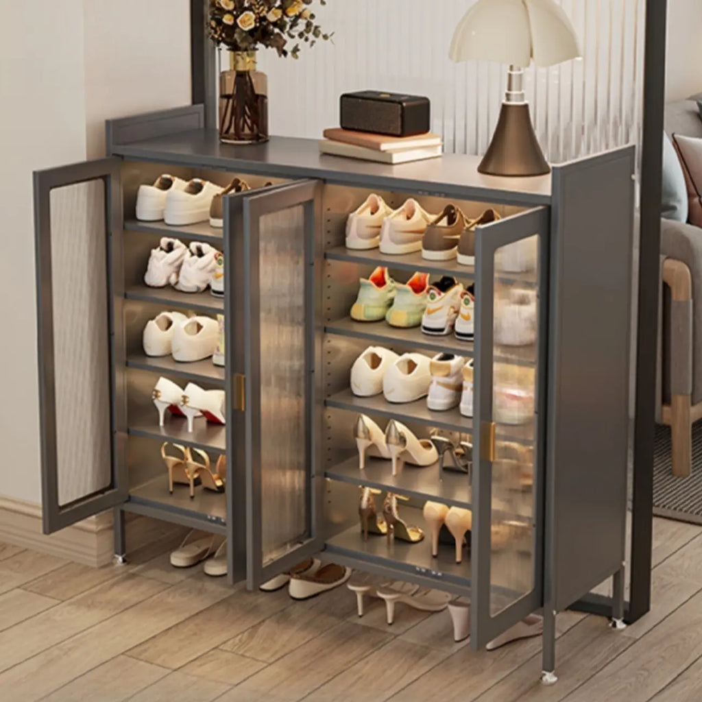 Armoire à chaussures élégante en métal gris avec serrure à code pour entrée