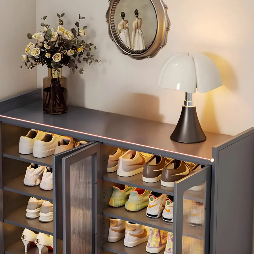 Armoire à chaussures élégante en métal gris avec serrure à code pour entrée