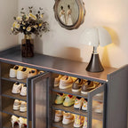 Armoire à chaussures élégante en métal gris avec serrure à code pour entrée