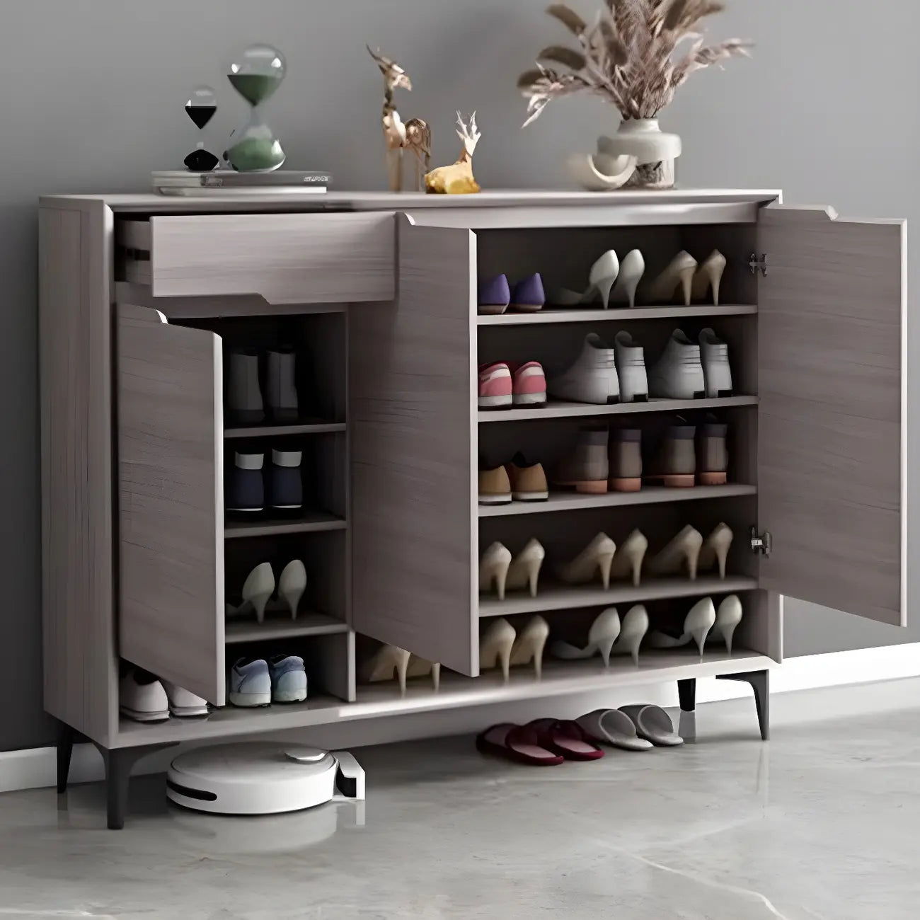 Meuble à chaussures contemporain en bois gris avec étagère inférieure