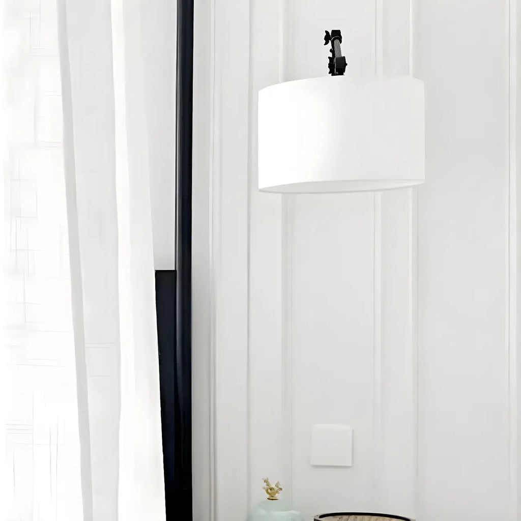 Applique murale noire à bras articulé en métal avec abat-jour en tissu blanc