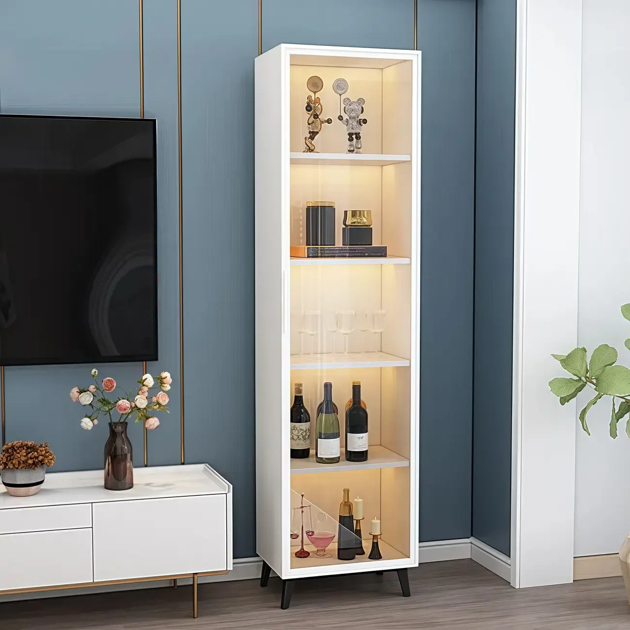 Étagère métallique moderne au sol avec portes vitrées, vitrine