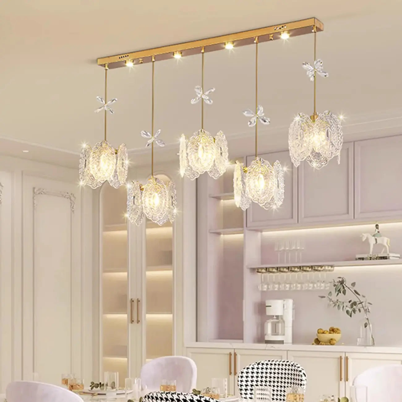 Suspension moderne en acier doré, verre et cristal pour cuisine