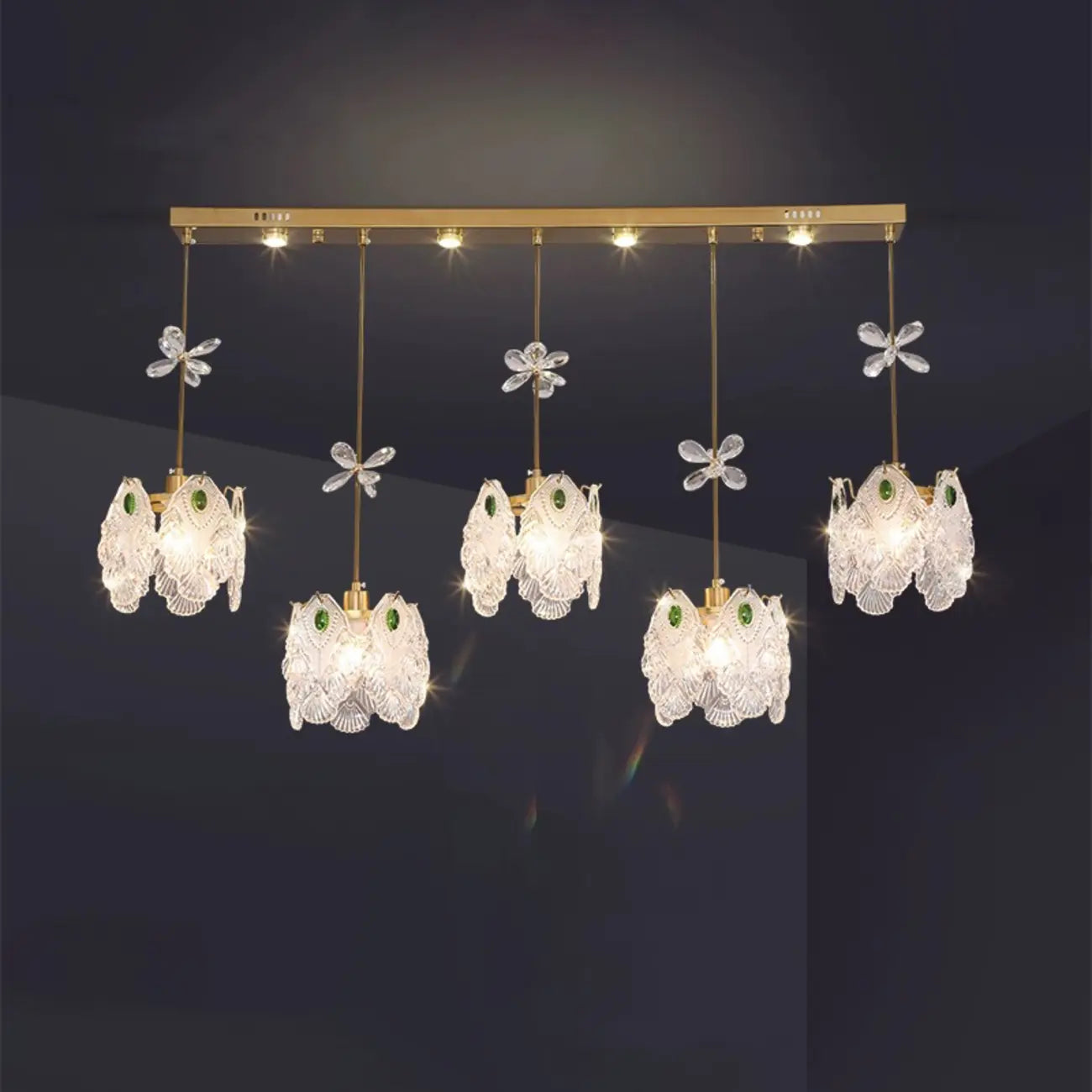 Suspension moderne en acier doré, verre et cristal pour cuisine