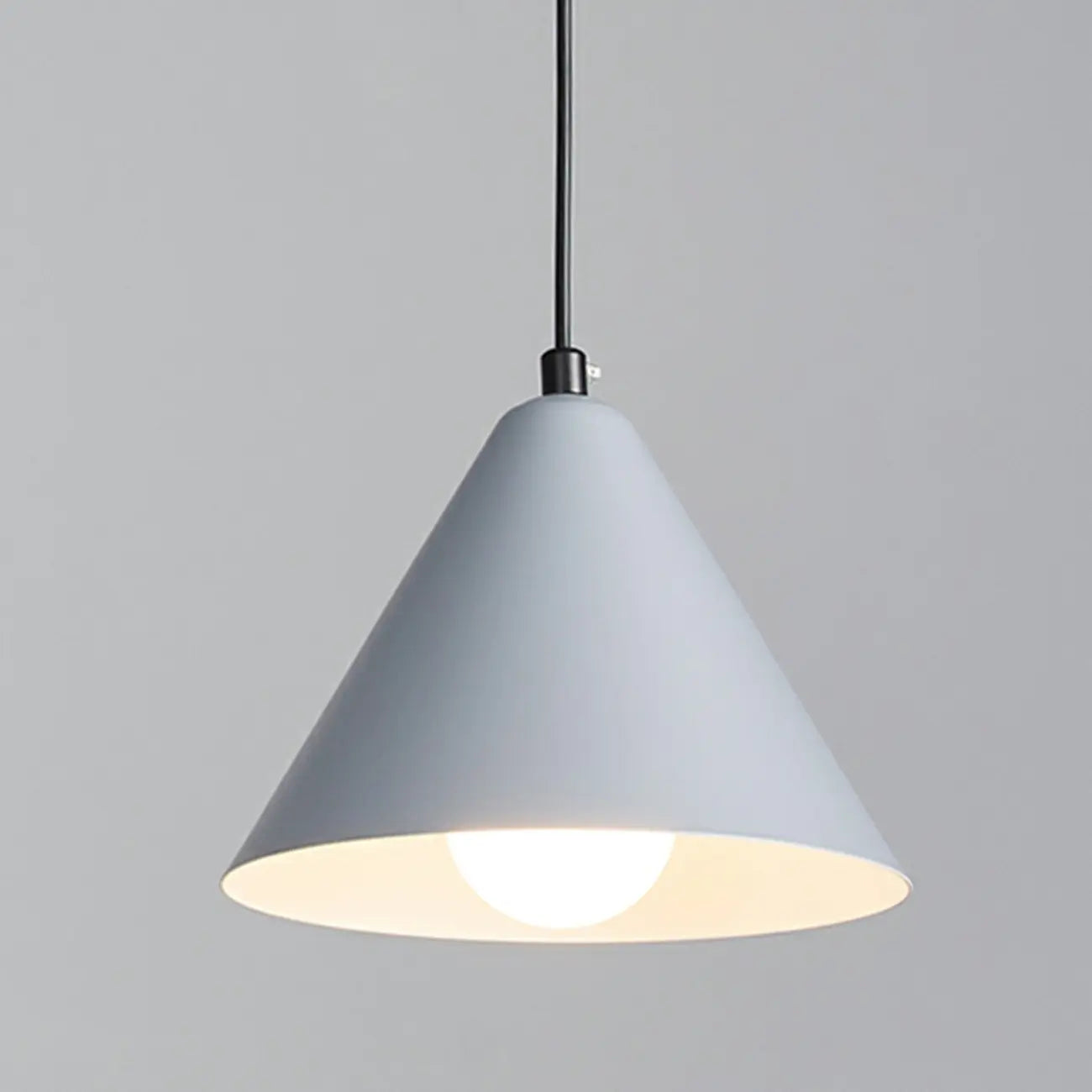 Suspension moderne à 3 lumières multicolores en forme de cône pour îlot de cuisine