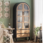 Vetrina ad arco in legno chiaro con ante in vetro e cassetti