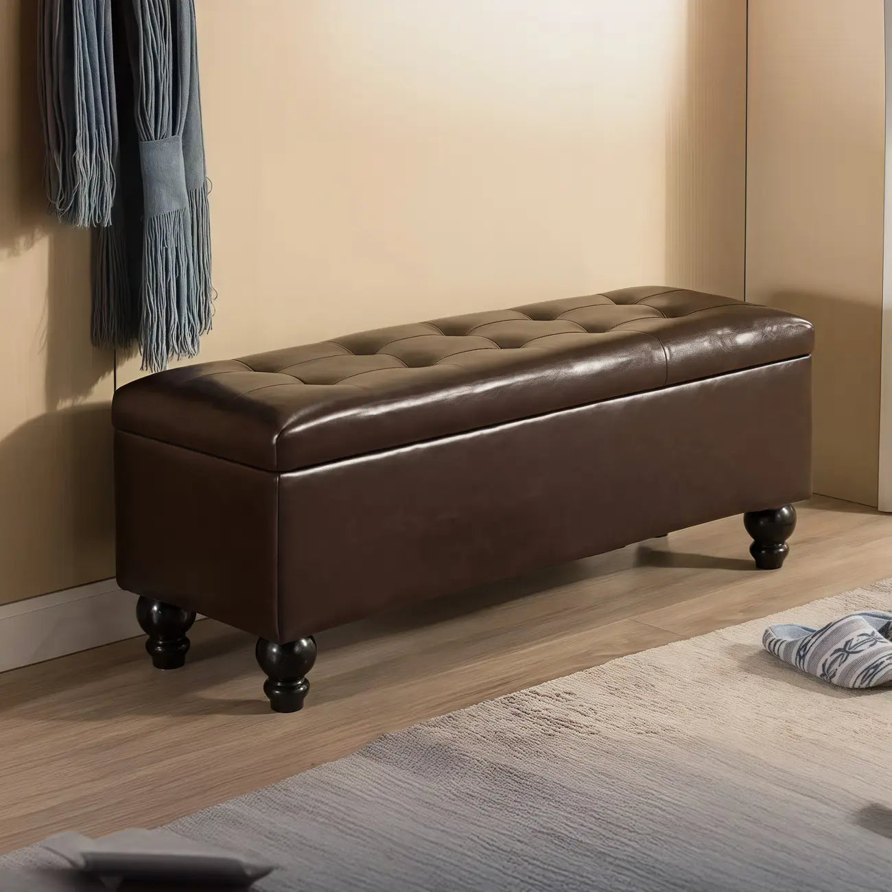 Banc d'entrée moderne avec couvercle rabattable et rangement en similicuir