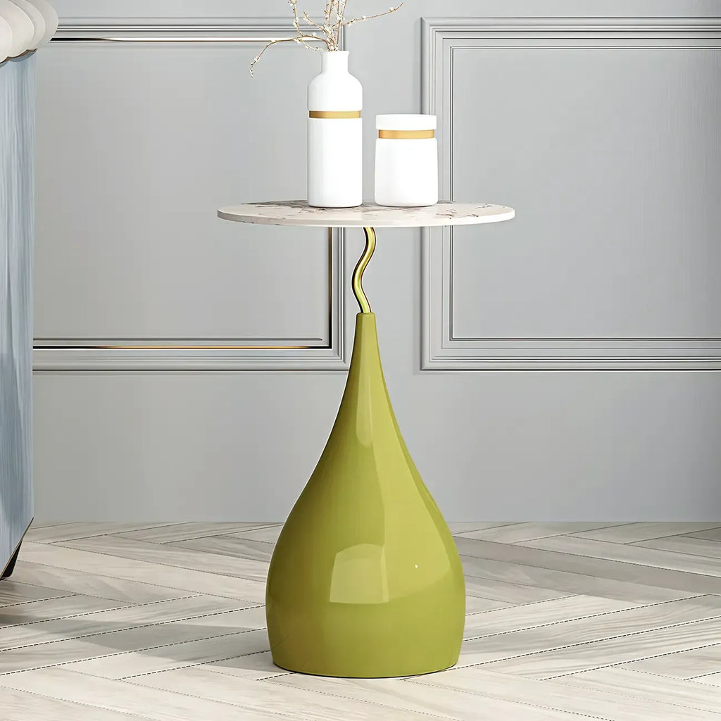 Table d'appoint ronde en pierre brune de style scandinave