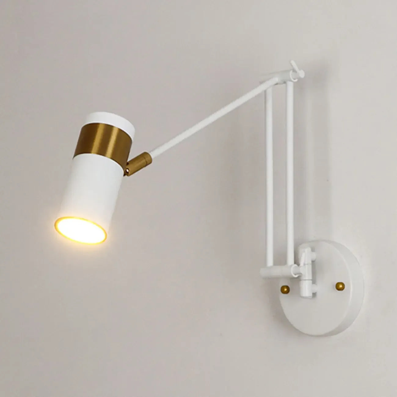 Applique murale minimaliste blanche à bras articulé pour la lecture au chevet