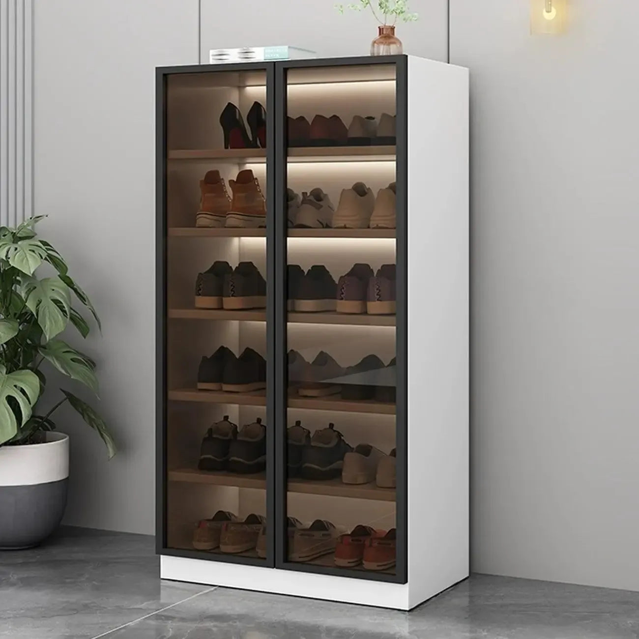 Meuble à chaussures gris/blanc glamour avec portes vitrées