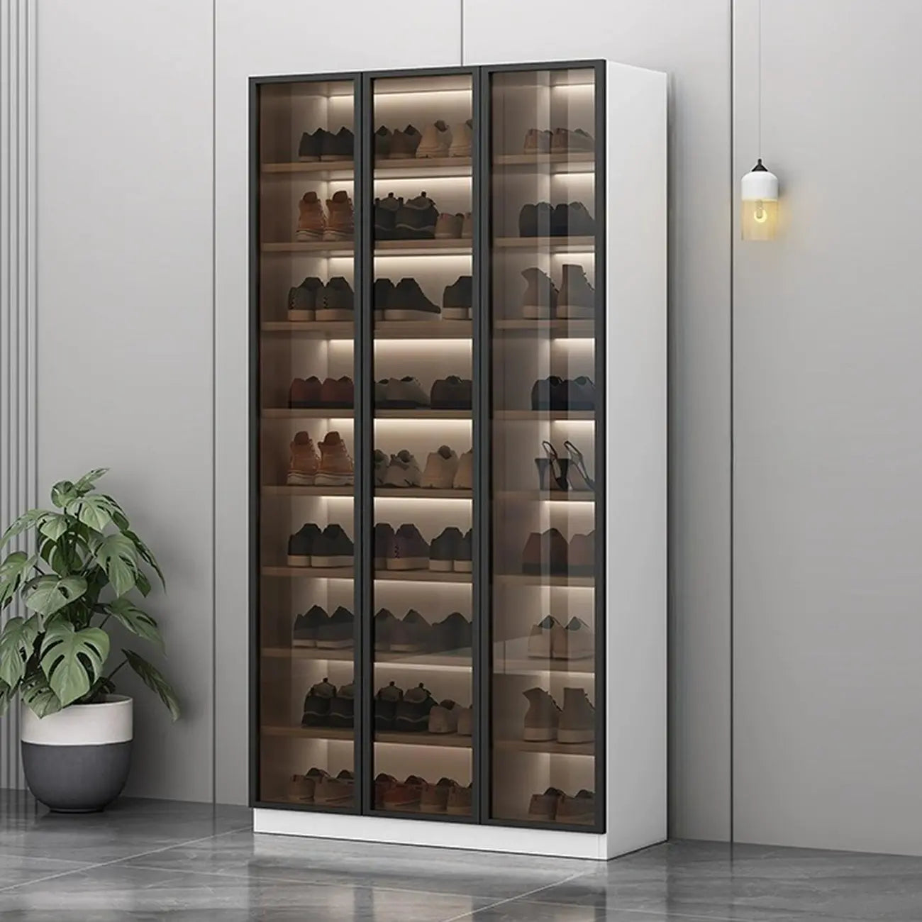 Meuble à chaussures gris/blanc glamour avec portes vitrées