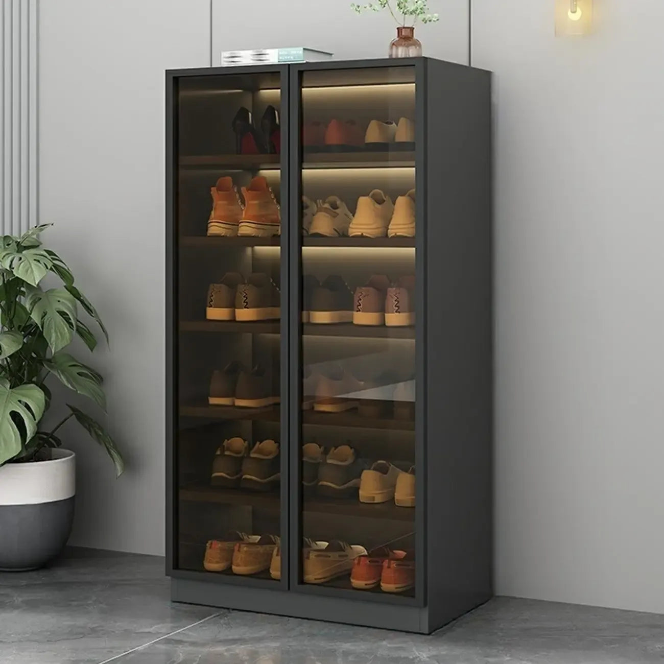 Meuble à chaussures gris/blanc glamour avec portes vitrées