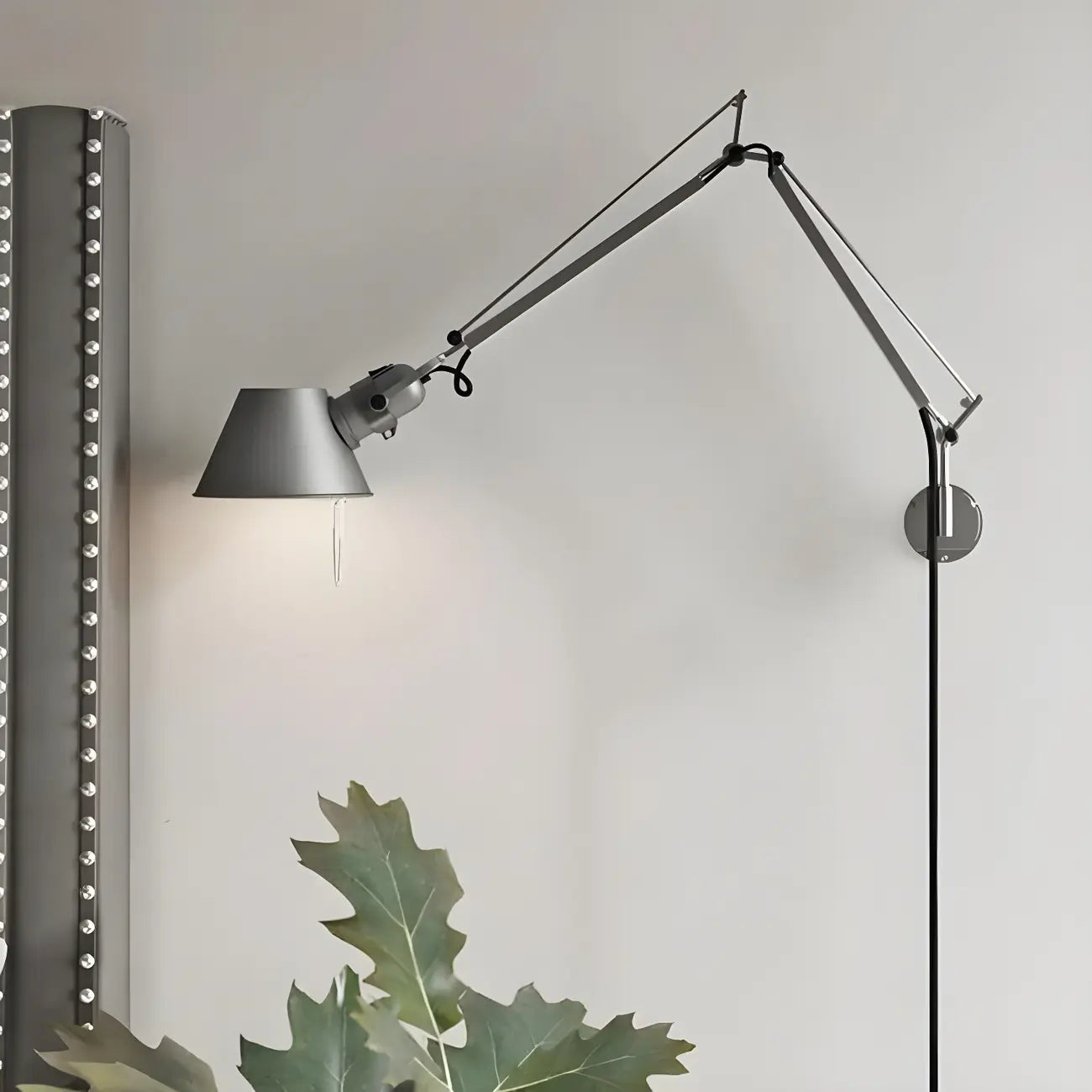 28.5 Lampada da parete moderna nera a braccio orientabile per interni