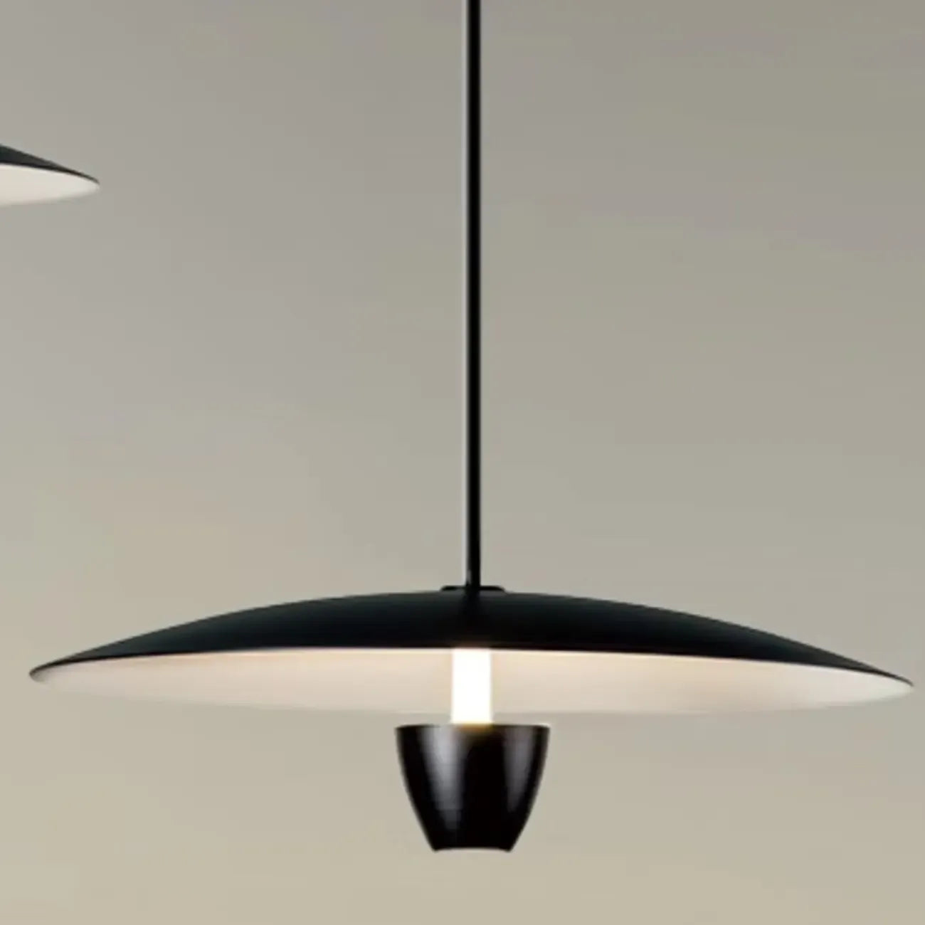 Suspension LED moderne en métal noir pour îlot de cuisine