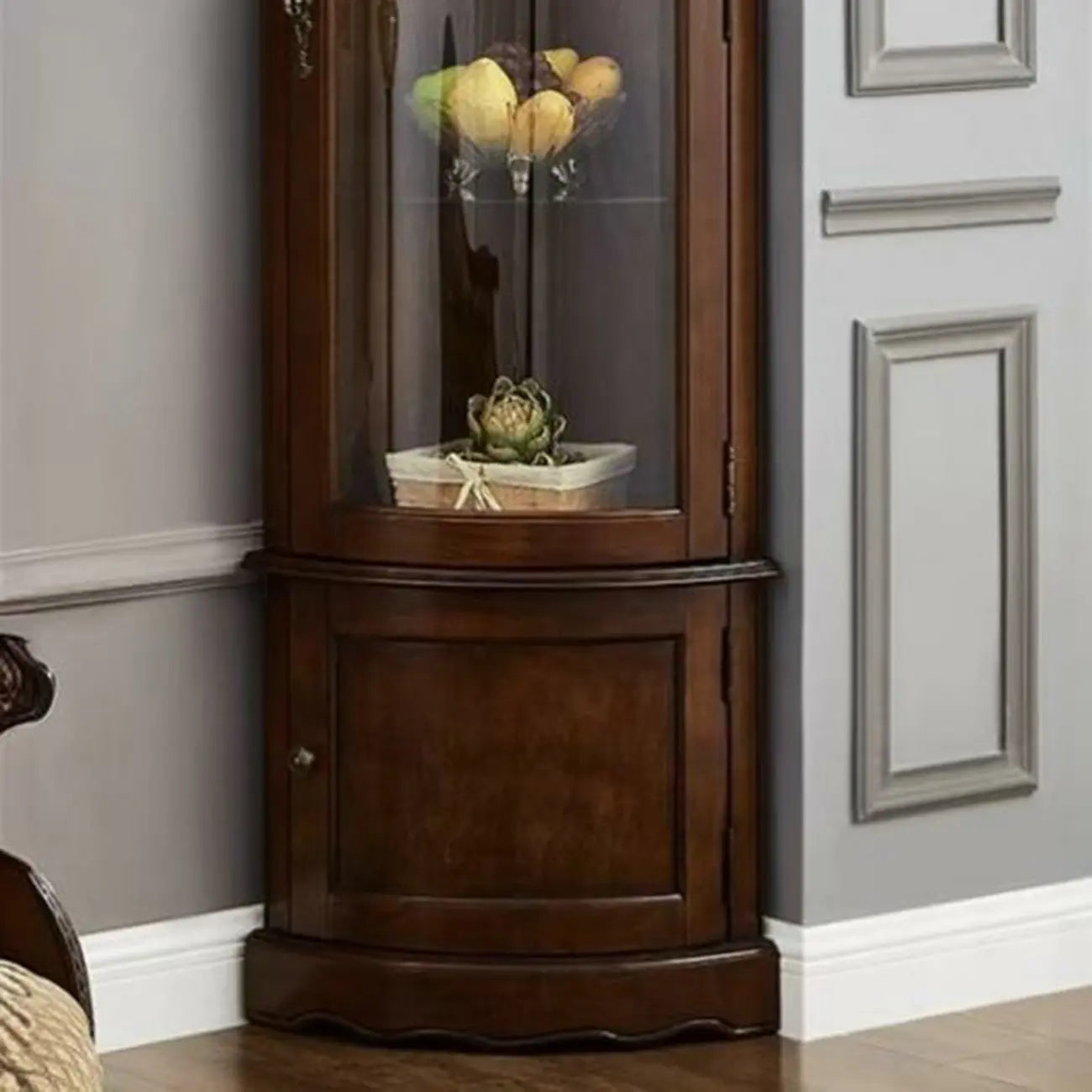 Meuble d'angle classique en bois d'hévéa brun avec porte vitrée