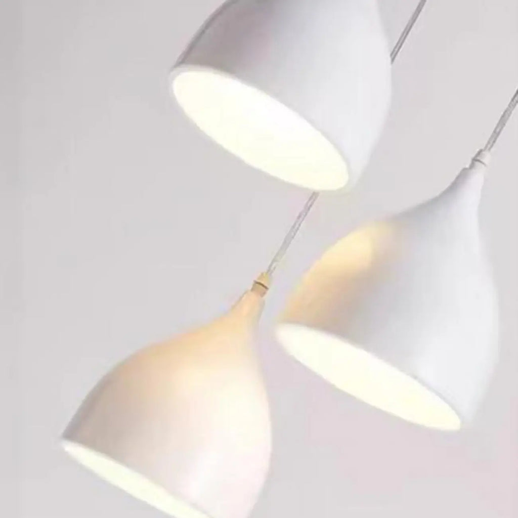 Lampada a sospensione a isola a 3 luci moderna in metallo bianco a forma di cono per cucina