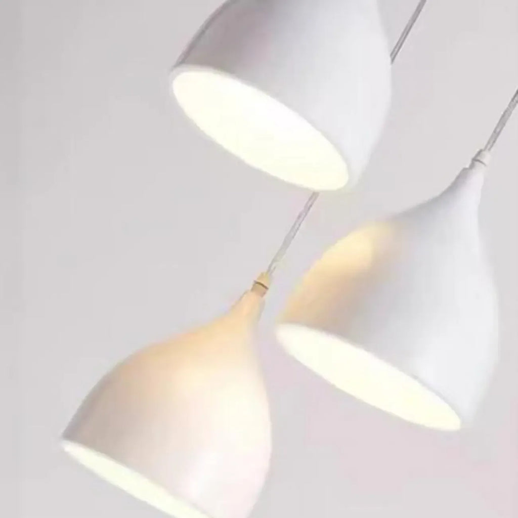Lampada a sospensione a isola a 3 luci moderna in metallo bianco a forma di cono per cucina