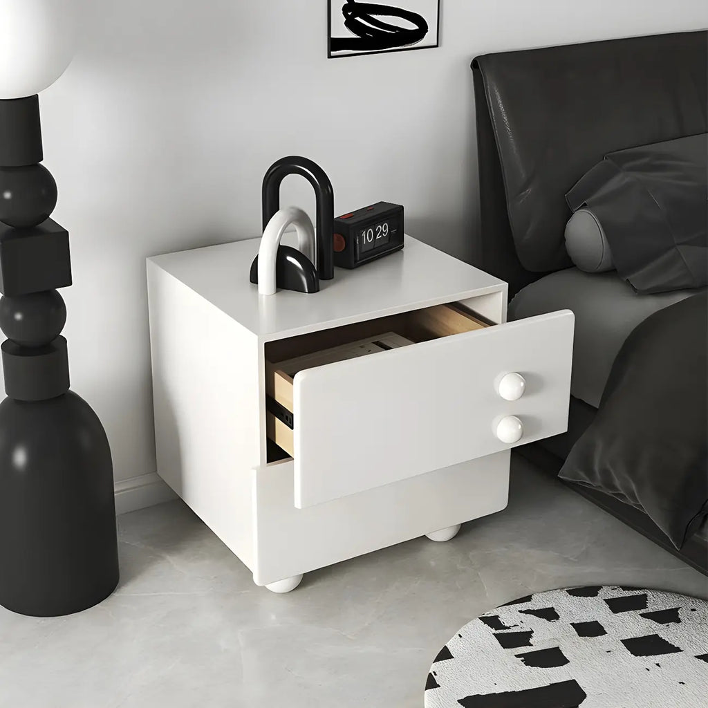 Comodino a 2 cassetti bianco lucido con gambe a sfera