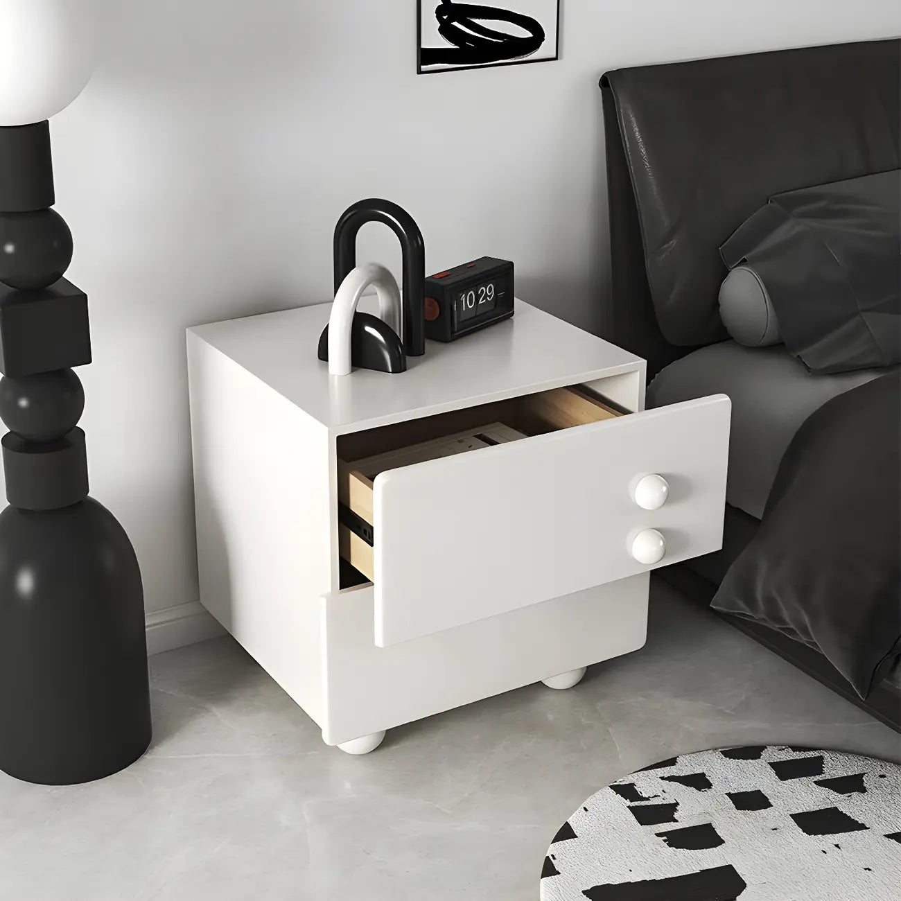 Comodino a 2 cassetti bianco lucido con gambe a sfera