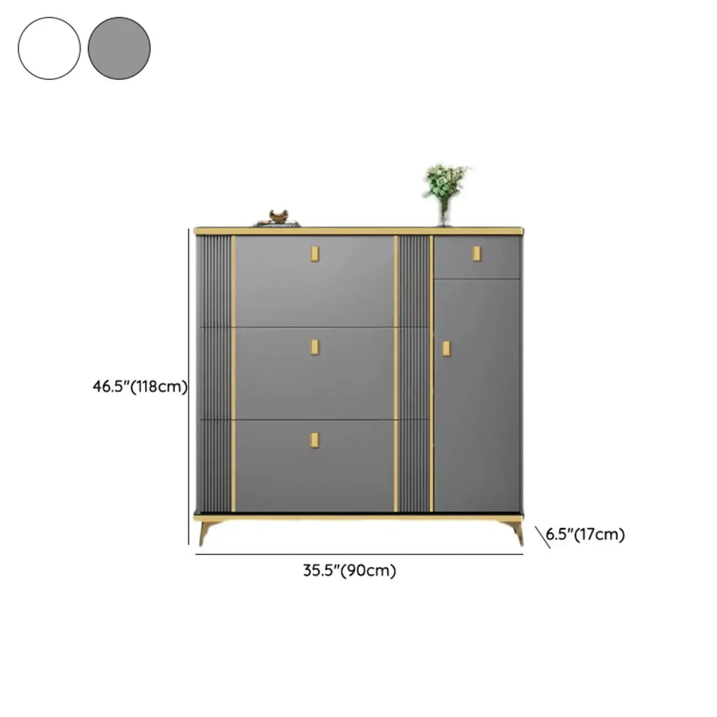 Grand meuble à chaussures d'entrée en bois gris avec finitions dorées