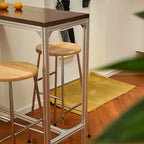 Tables de bar modernes en bois brun et métal argenté