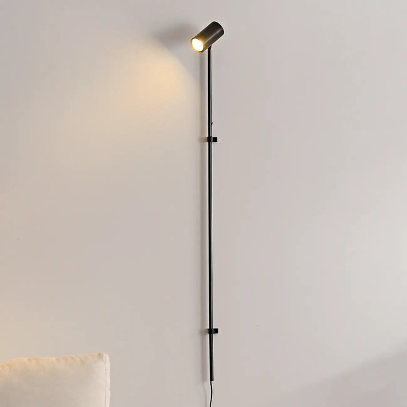 Applique murale industrielle noire à brancher avec tête réglable