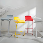 Sgabello da bar senza schienale in acrilico, elegante e resistente, altezza bancone