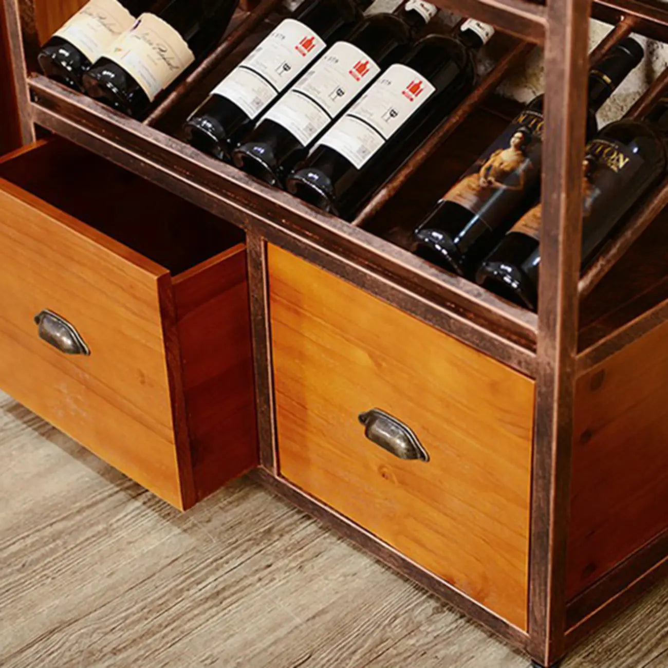 Étagère à vin industrielle en métal sur pied pour bouteilles et verres
