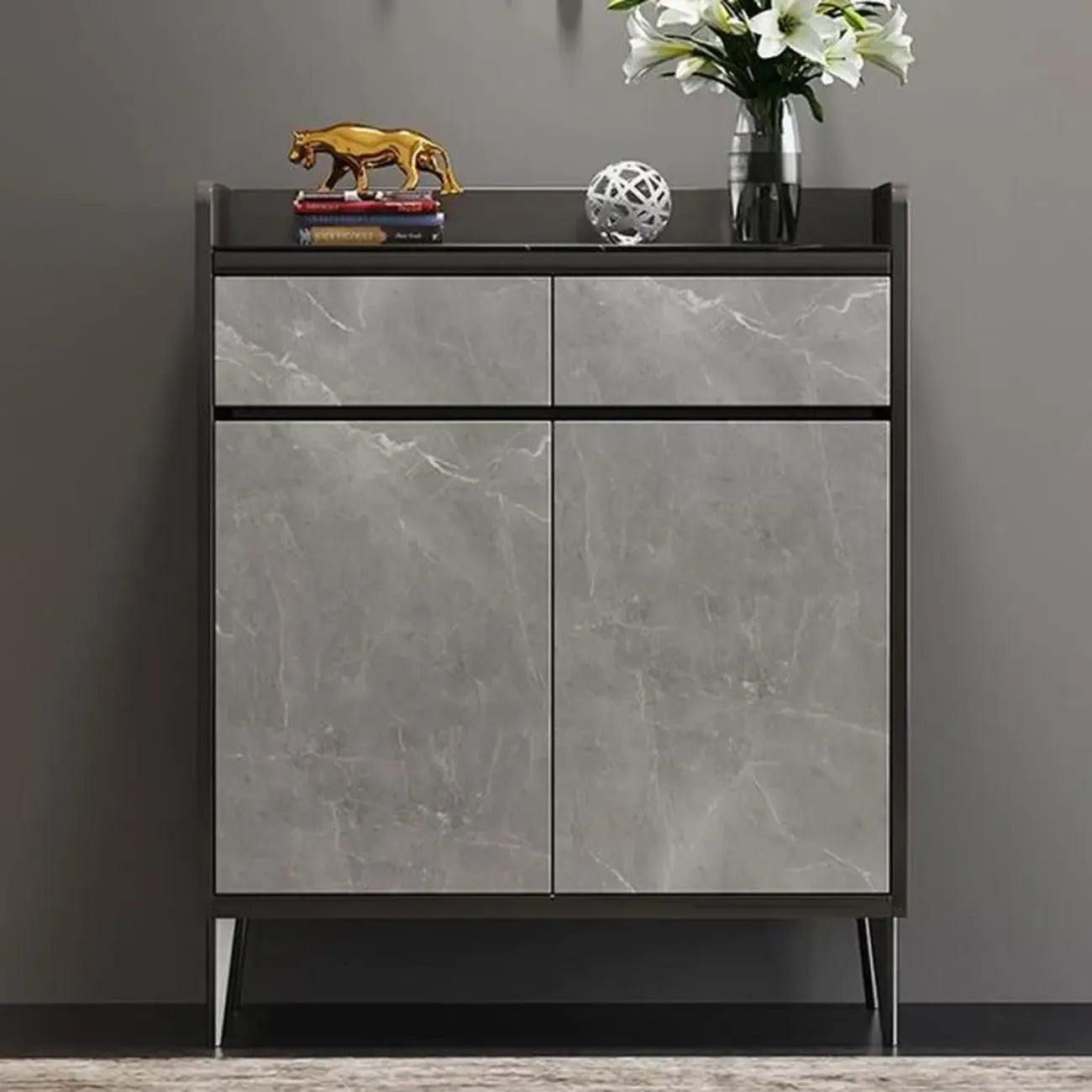 Meuble à chaussures moderne en bois gris avec plateau de rangement