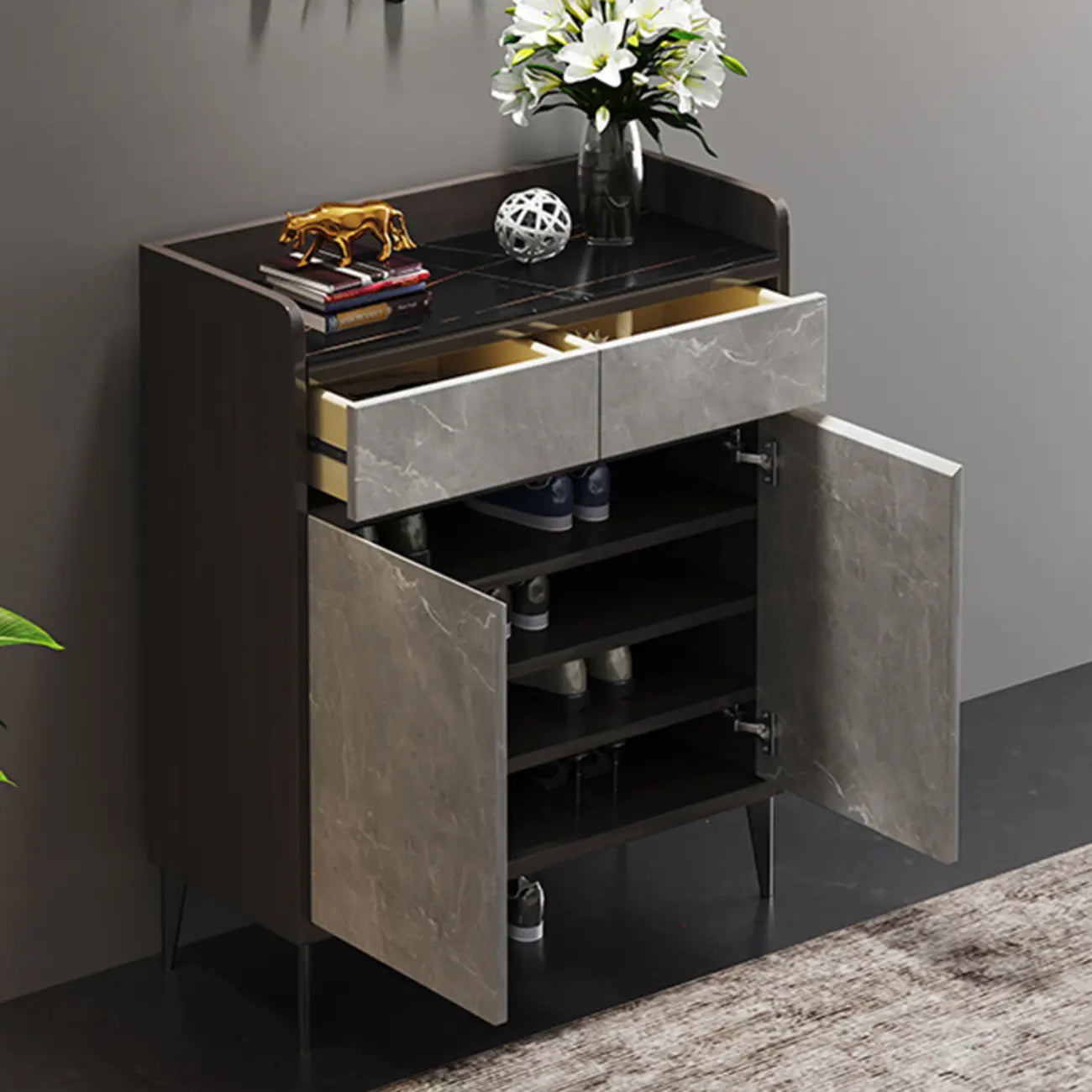 Meuble à chaussures moderne en bois gris avec plateau de rangement
