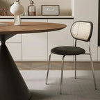 Table de salle à manger ronde en bois brun avec pied en métal noir