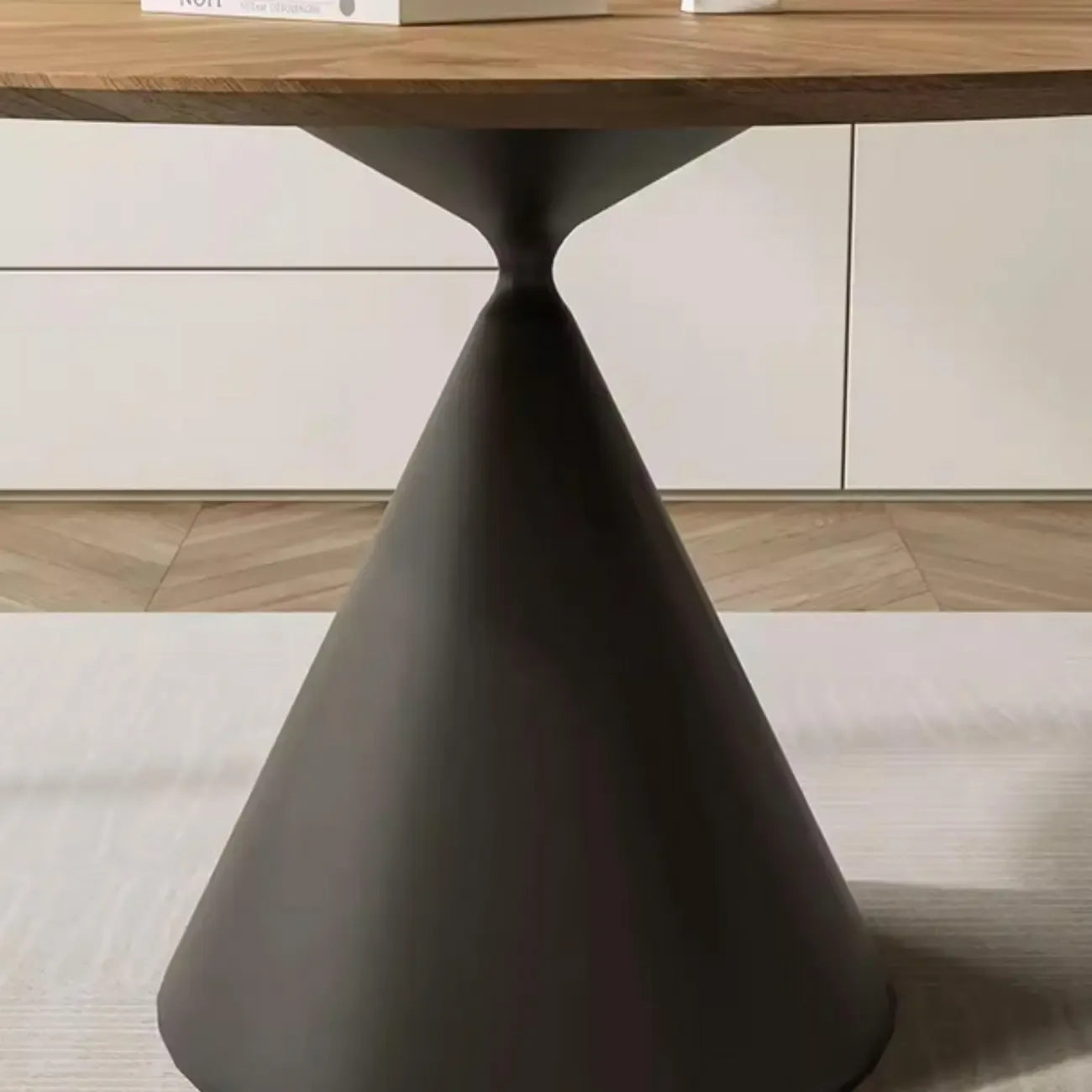 Table de salle à manger ronde en bois brun avec pied en métal noir